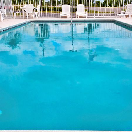 Holiday Inn Express Hotel & Suites Brooksville West, An Ihg Hotel Exterior photo