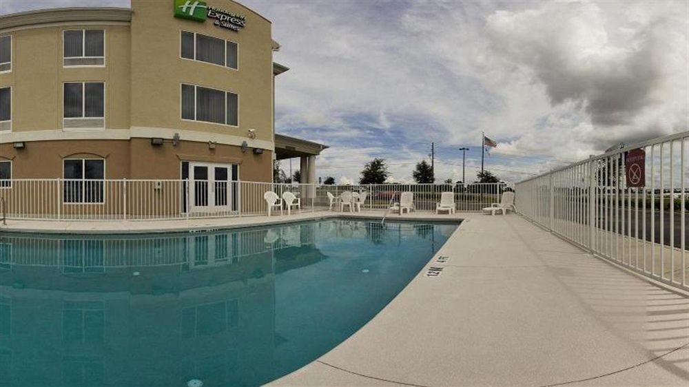 Holiday Inn Express Hotel & Suites Brooksville West, An Ihg Hotel Exterior photo