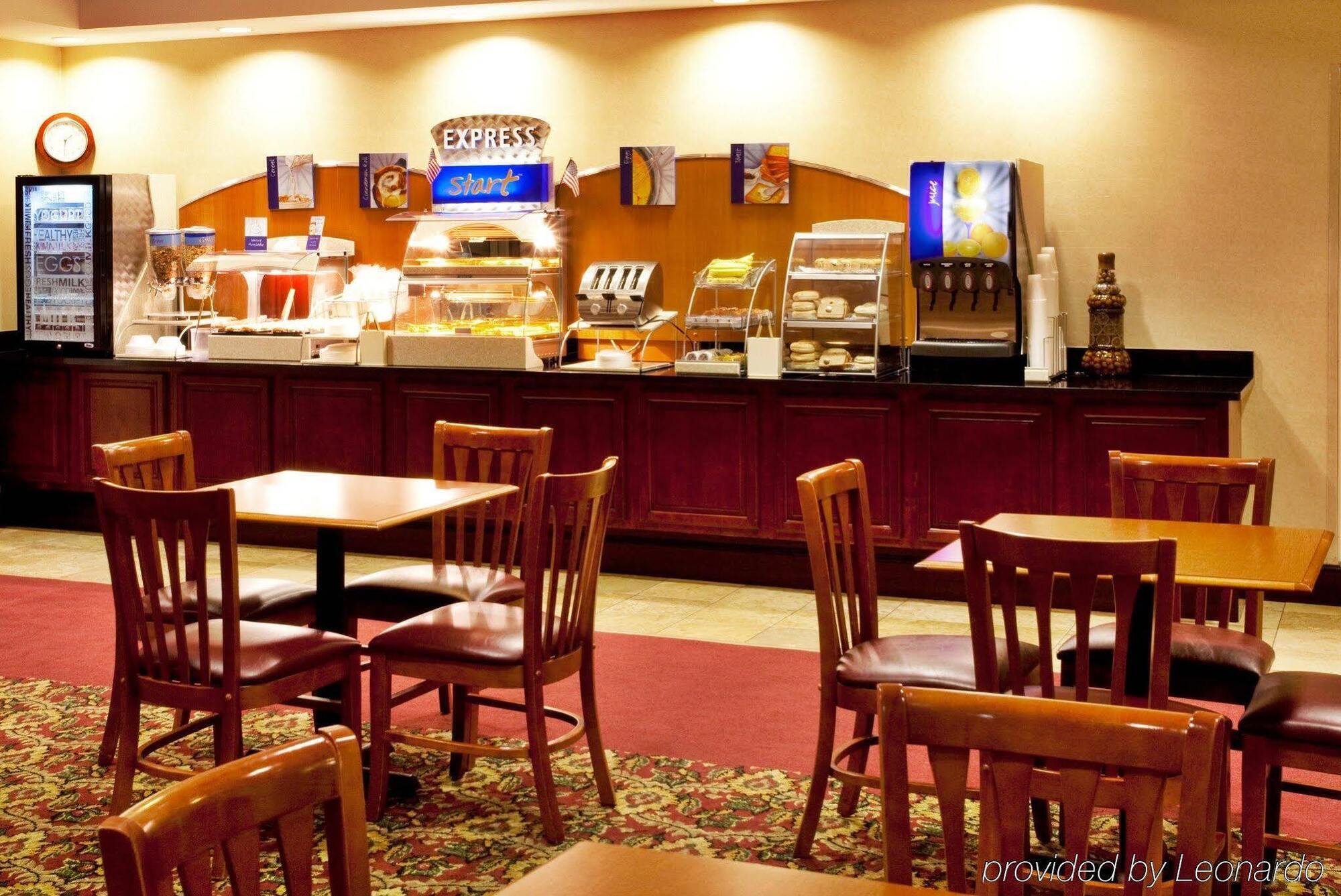 Holiday Inn Express Hotel & Suites Brooksville West, An Ihg Hotel Exterior photo